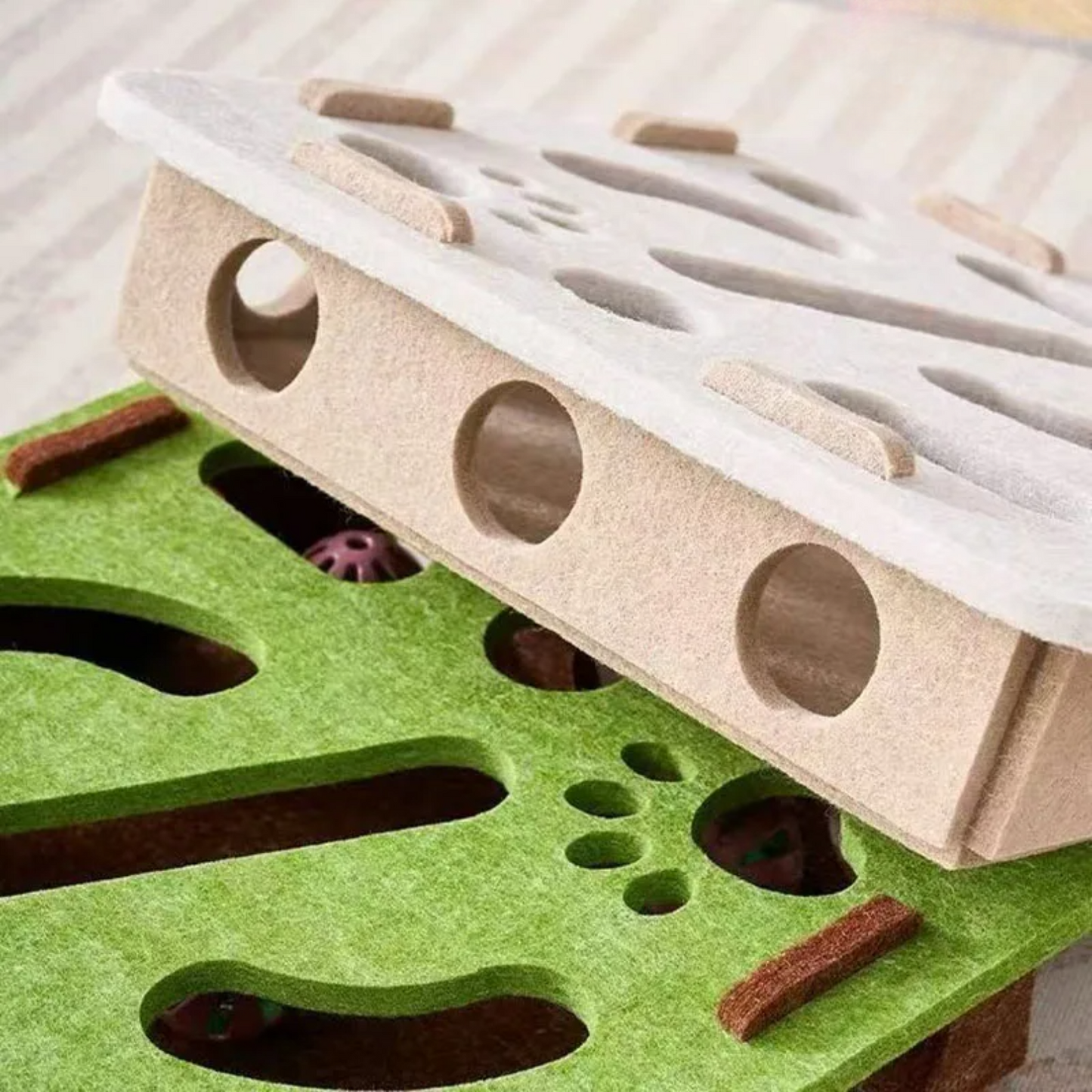 Cat Toy Puzzle Box - Keep Your Cat Active & Entertained