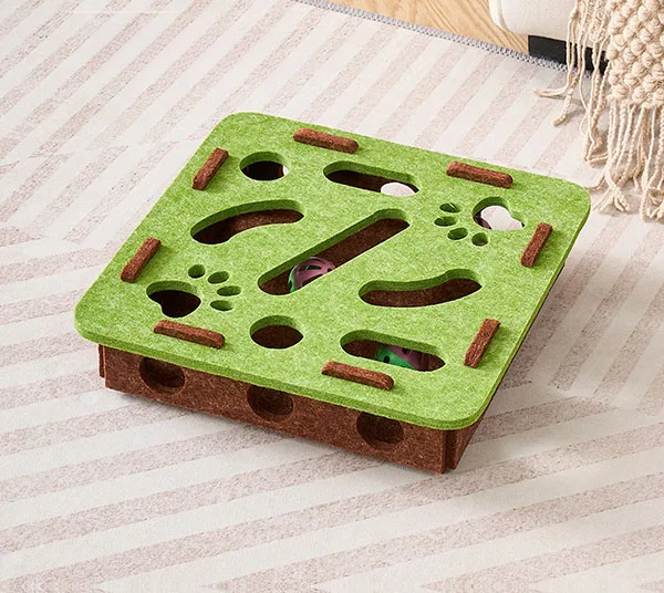 Cat Toy Puzzle Box - Keep Your Cat Active & Entertained